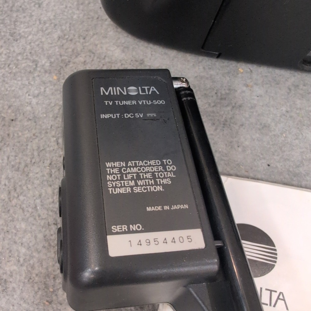 Minolta Master C-513 Compact VHS Camcorder VTU-500 Tuner Charger Manual Bundle - Picture 3 of 12